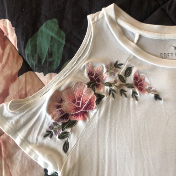 American Eagle open shoulder blouse! - Picture 2 of 2